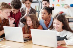 Laptops for Students vs. Professionals: Which One’s Right?