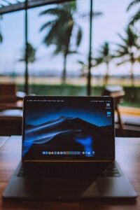 Tempered Glass vs. Plastic Screen Protectors: Which Wins?