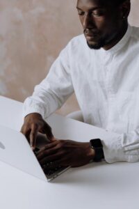Boost Your Day: How Smartwatches Can Improve Productivity