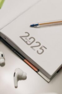 Must-Have Hybrid Work Tech Essentials for 2025 Success