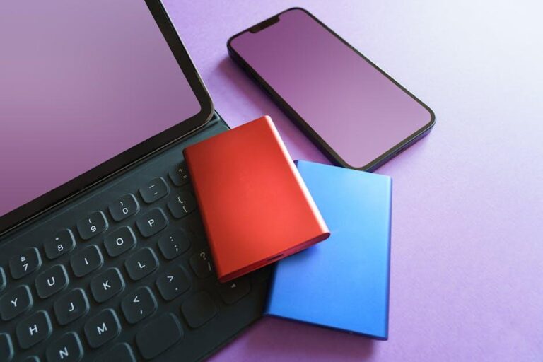 Smart Travel: Top Tips for Laptops & Tablets on the Go